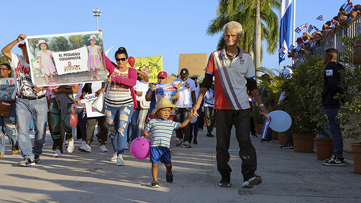 Slide item 7