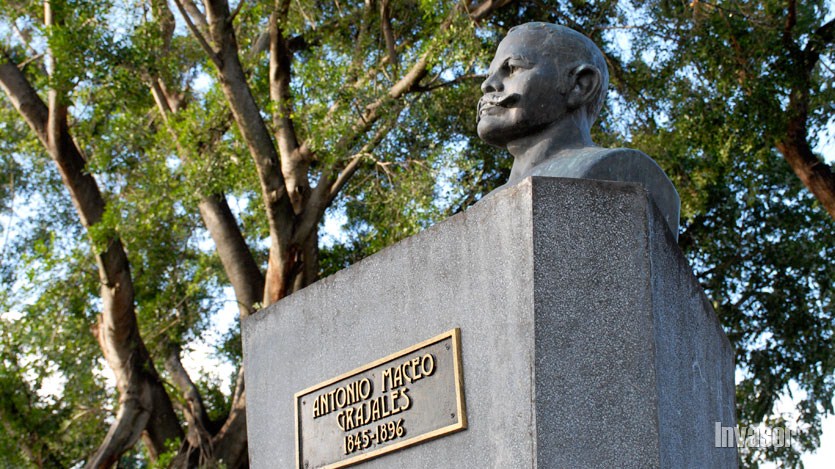 Busto Antonio Maceo