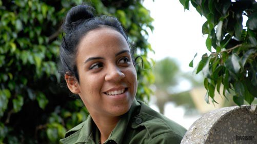 Servicio militar femenino