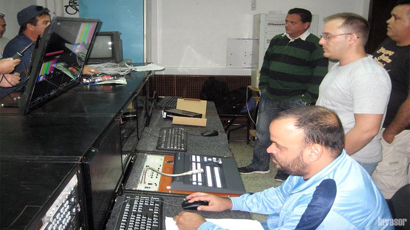 Trabajadores de la TVA en el proceso de digitalización