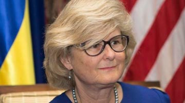  Michele Thoren Bond, subsecretaria del Buró de Asuntos Consulares