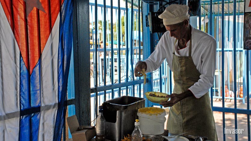 La venta de pescado en la feria comercial