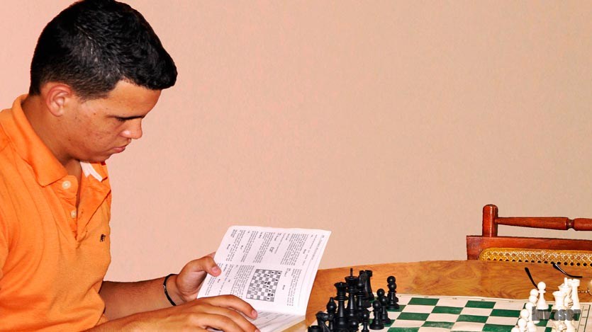  Luis Ernesto Quesada 