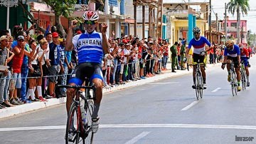Ciclista Alejandro Carriles