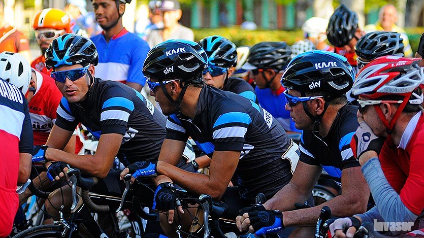 Ciclistas esperan