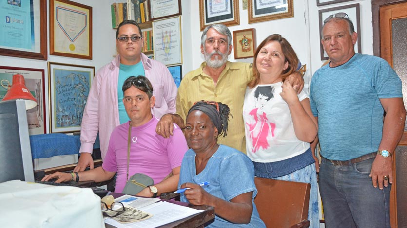 Miembros de la Fundación Nicolás Guillén en Ciego de Ávila