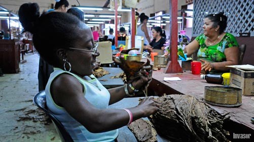 Trabajadore de la fábrica de tabacos de Chambas