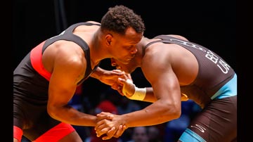 Fiss y Kamal Bey en combate