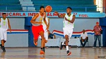 Yosvany Hernández, jugador de baloncesto