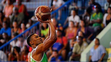 Elmis Reyes, jugador de baloncesto