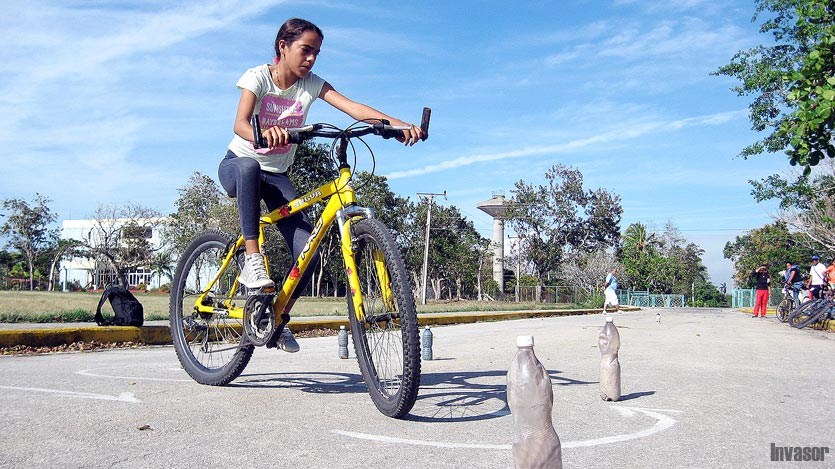 Cintya Jiménez, niña ciclista