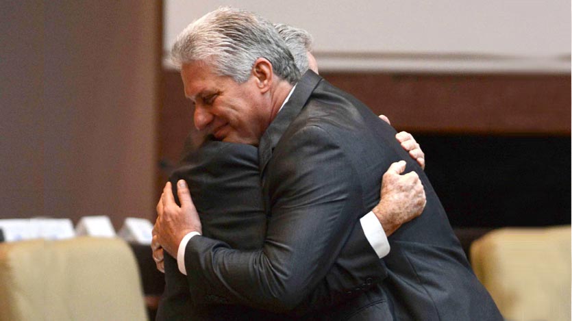 Díaz Canel y Raúl Castro