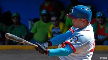 Humberto Morales, pelotero