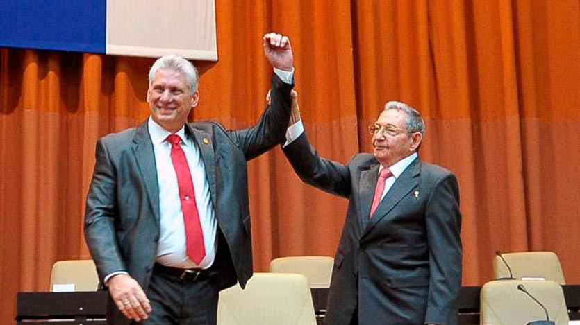 Díaz Canel y Raúl Castro