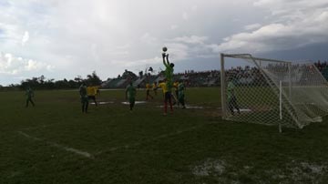 Partido de fútbol de los Tiburones