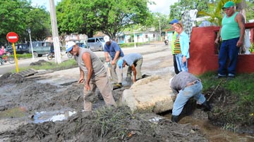 Limpieza de una zanja
