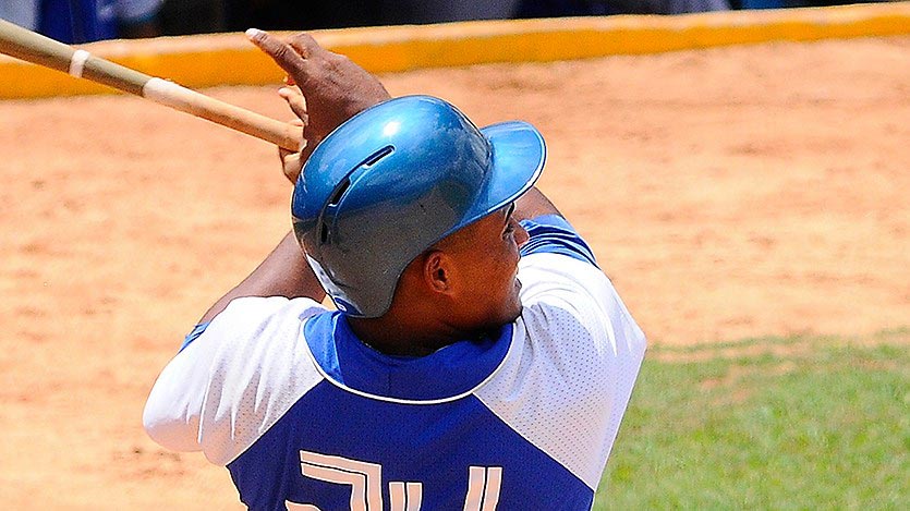 Yuddiel González, pelotero