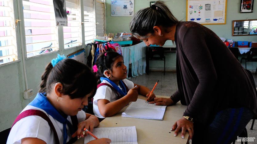 Maestra y sus alumnas
