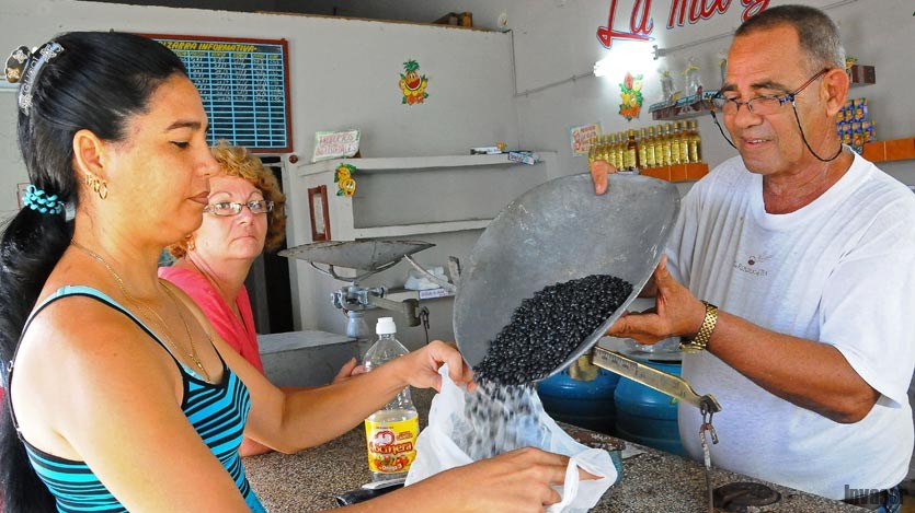 Bodeguero despachando