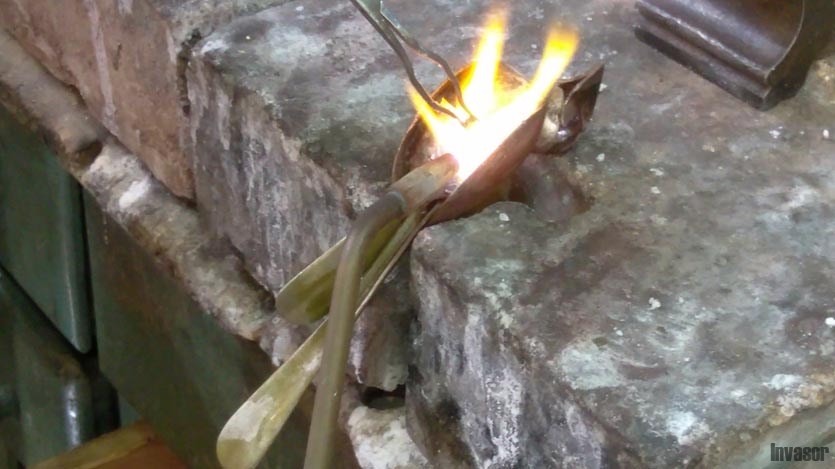 Pajarito de metal