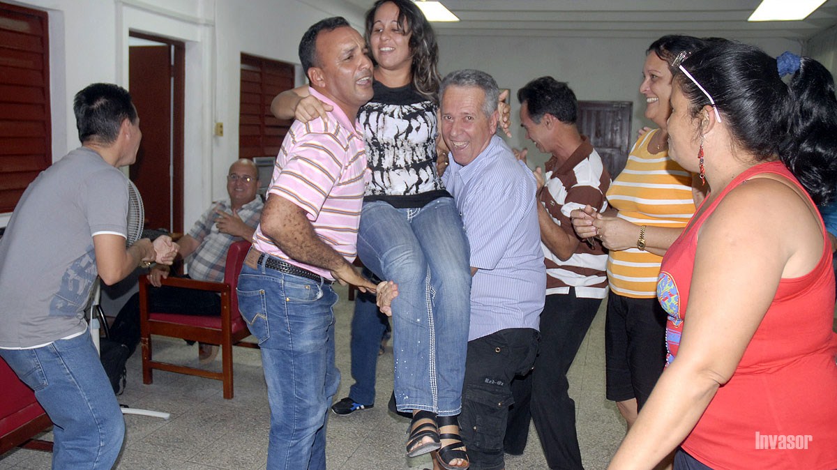 Invasor celebra