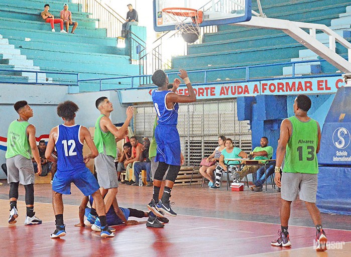 Juego de baloncesto 
