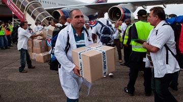 Médicos cubanos colaboradores