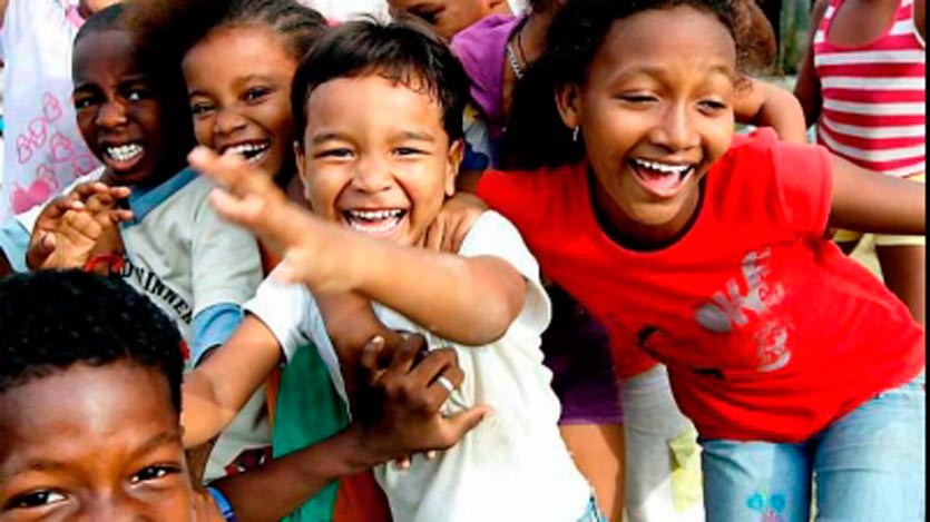 Niños sonriendo