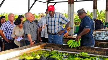 Visita de Salvador Valdés Mesa