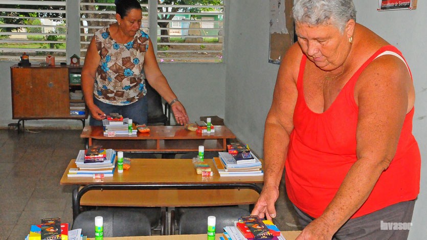 Maestras preparandose para el nuevo curso escolar