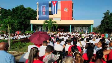 Personas sentadas en el acto por el inicio del curso escolar