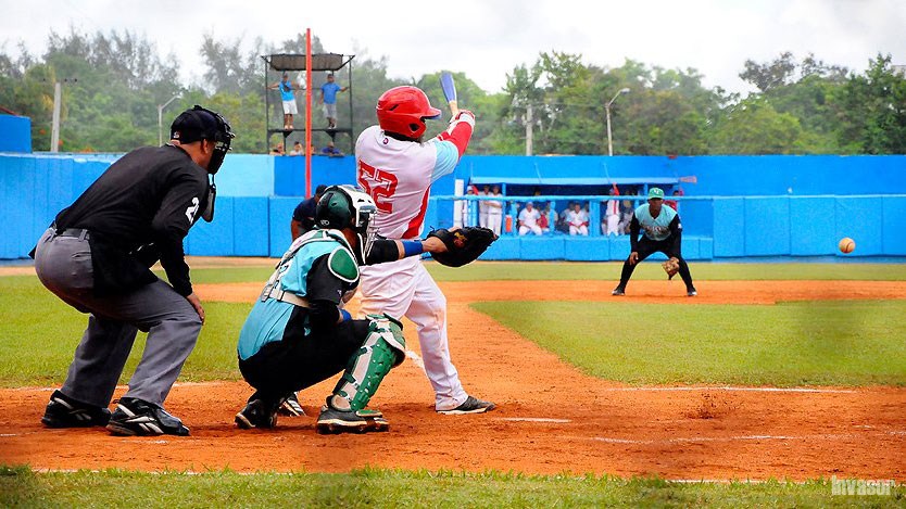 Juego de béisbol
