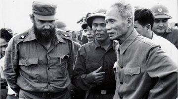 Fidel visita Vietnam