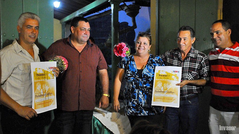 Periodistas reciben premio Eddy Martín 