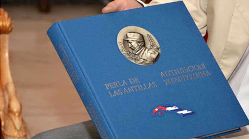 Álbum de artistas rusos dedicado a Fidel