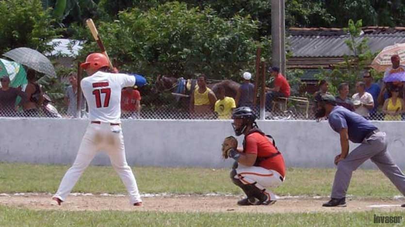 Peloteros de la Liga Azucarera de Béisbol