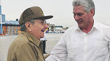 Raúl Castro y Miguel Díaz Canel