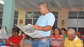 Cederistas debaten el proyecto de Constitución