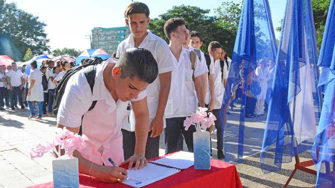 Jóvenes de la FEU
