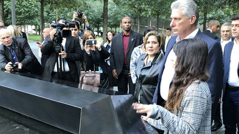 Miguel Díaz Canel visita memorial en Nueva York