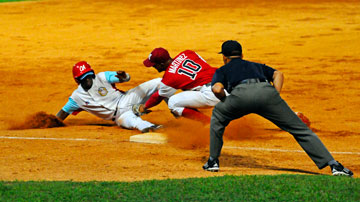 Juego de béisbol