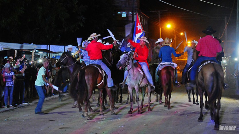 Hombres a caballo