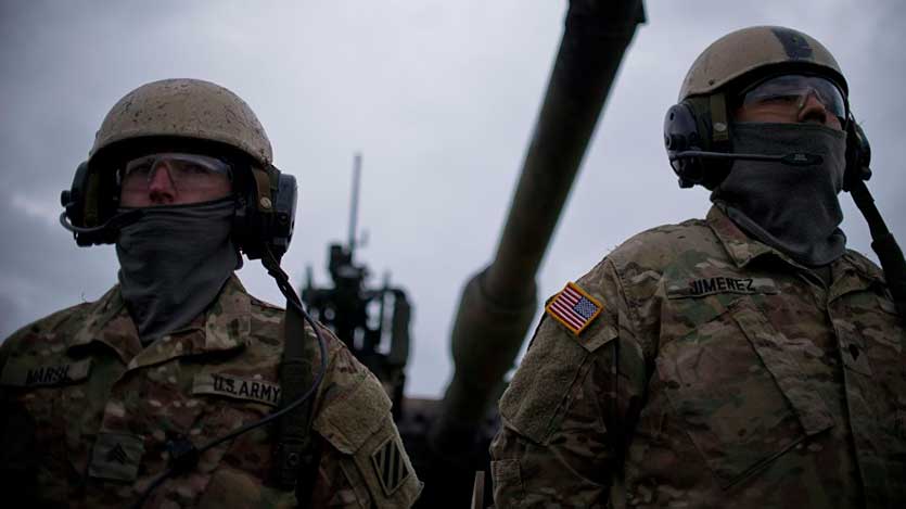 Militares en fila
