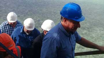 Miguel Díaz-Canel Bermudez, primer plano, Sergio ramón Ricardo Pérez exponiendo