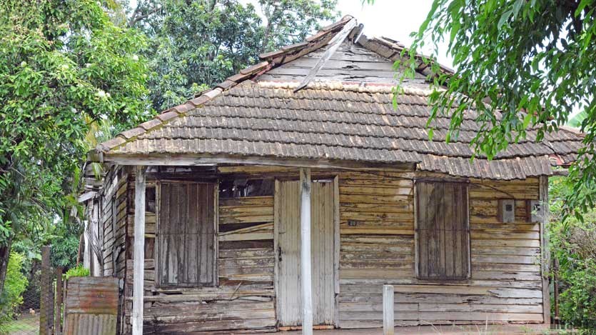 Casa patrimonial, en Primero de Enero, con notable deterioro 