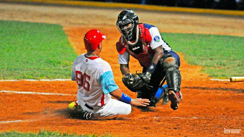 Juego de béisbol