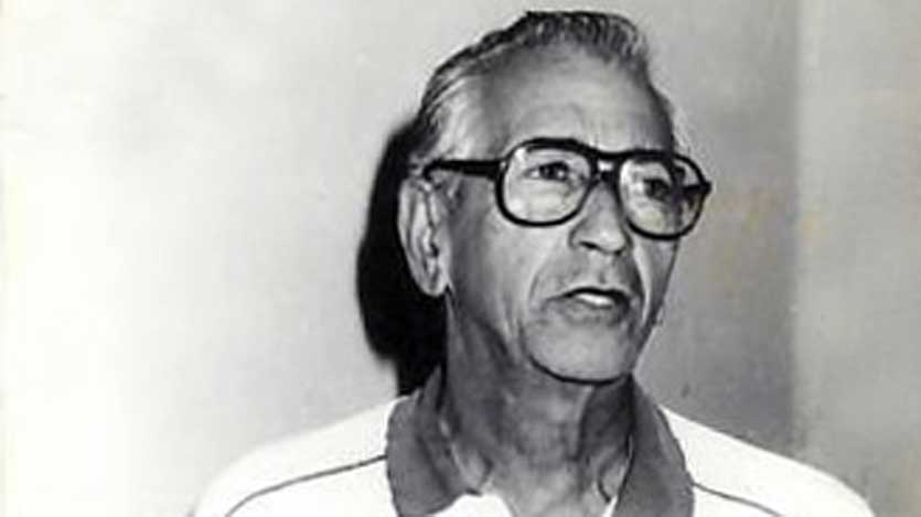 Roberto León González