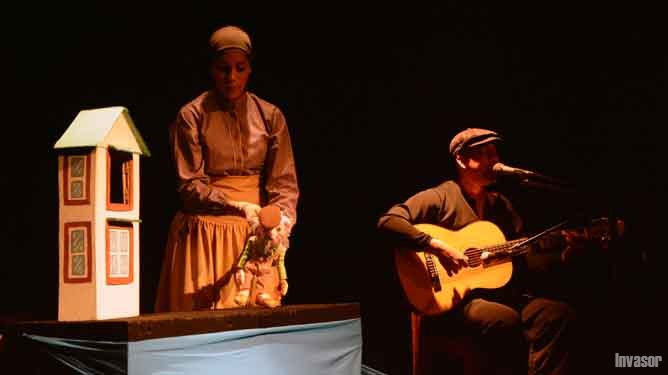 Hombre y mujer en puesta en escena
