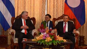 Miguel Díaz-Canel en Laos