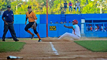 Juego de béisbol